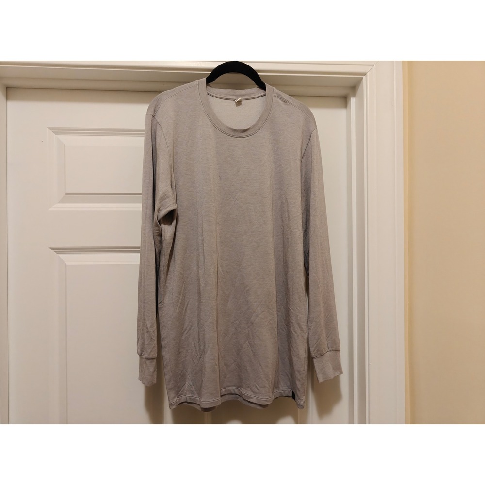 Uniqlo Heattech Extra Warm Mens Long Sleeve Crew Neck Thermal Tee Grey Large